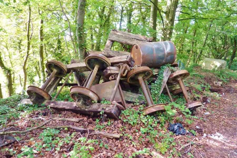 Picture of derelict quarry trolley